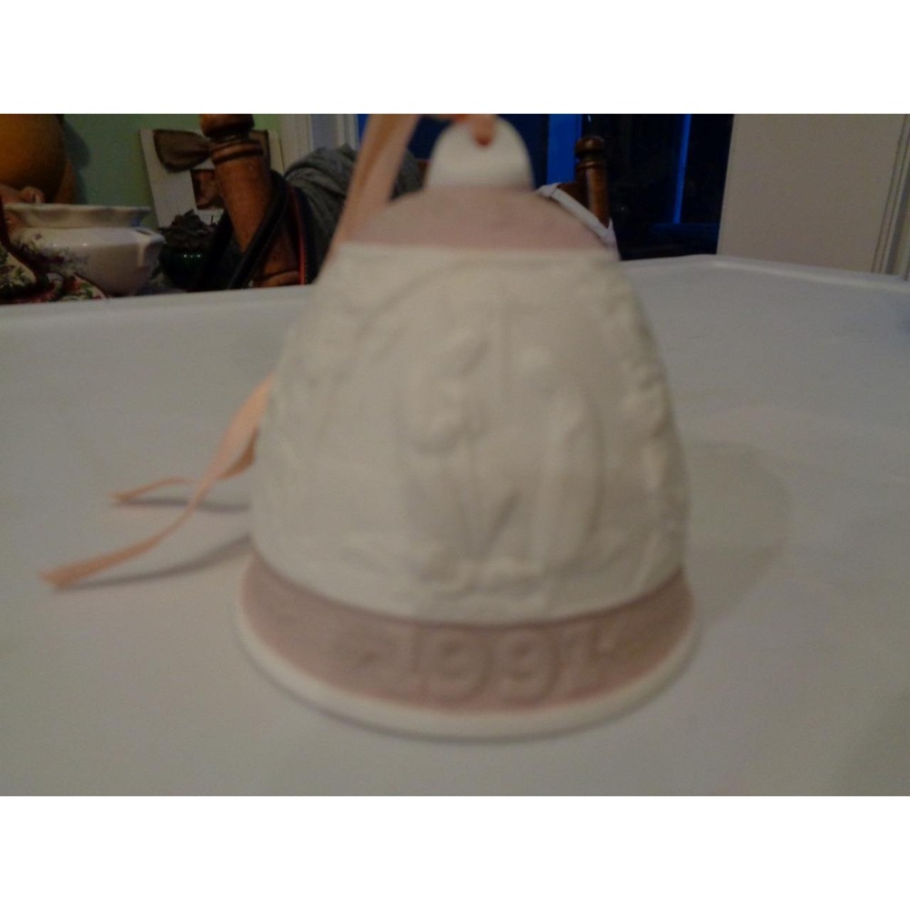 Lladro Christmas Bell Ornament 1991 Nativity Ceramic Porcelain Collectible